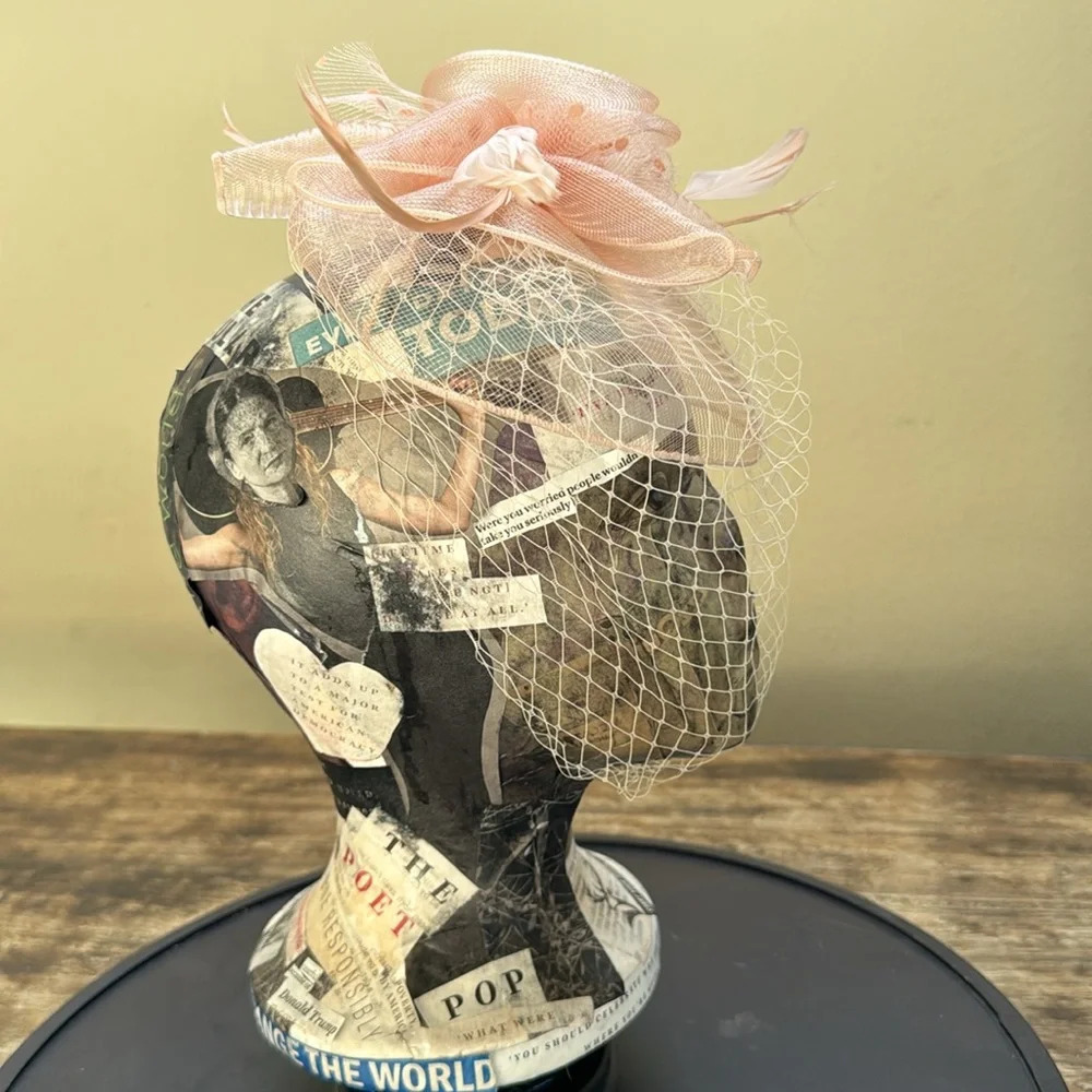 Vintage hat pink / peach color clip on - Picture 4 of 10